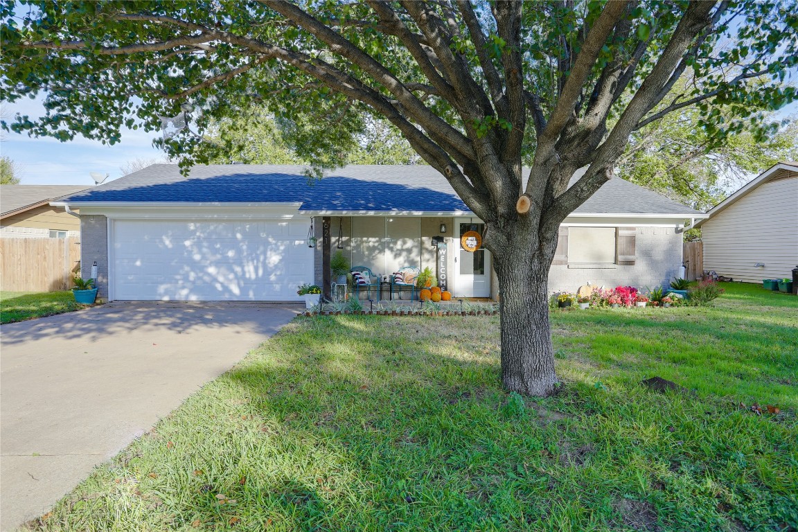 621 S Hampshire Street Saginaw TX 76179