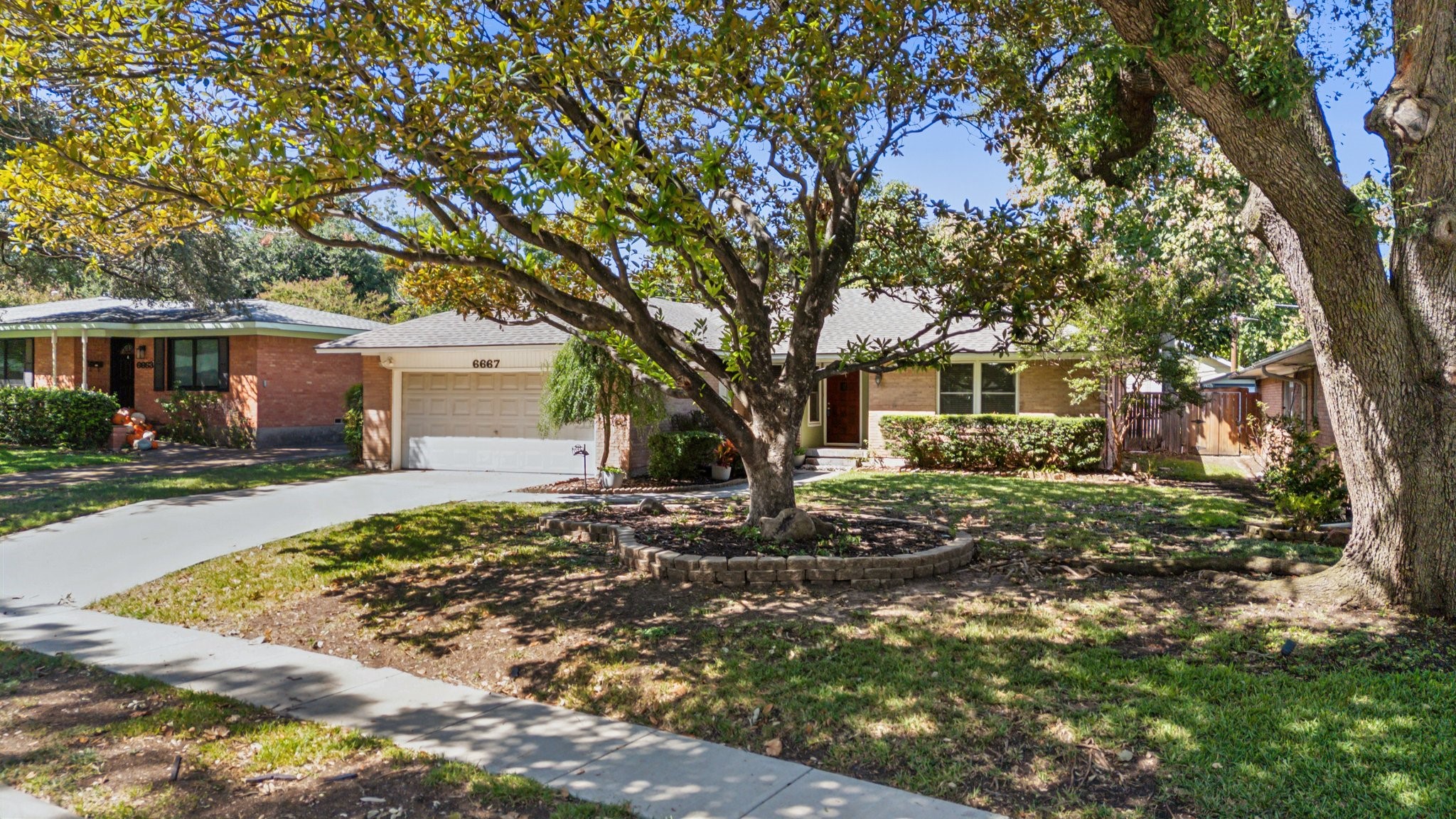 6667 Aintree Circle Dallas TX 75214