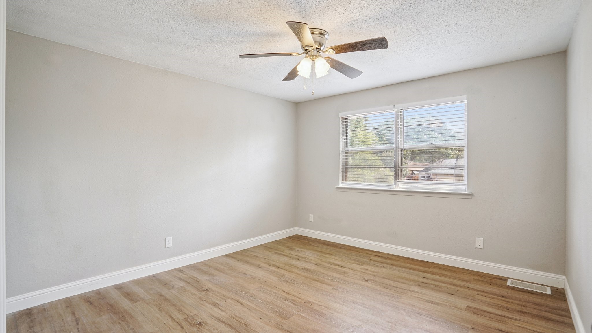 8036 Woodhue Circle Dallas TX 75228