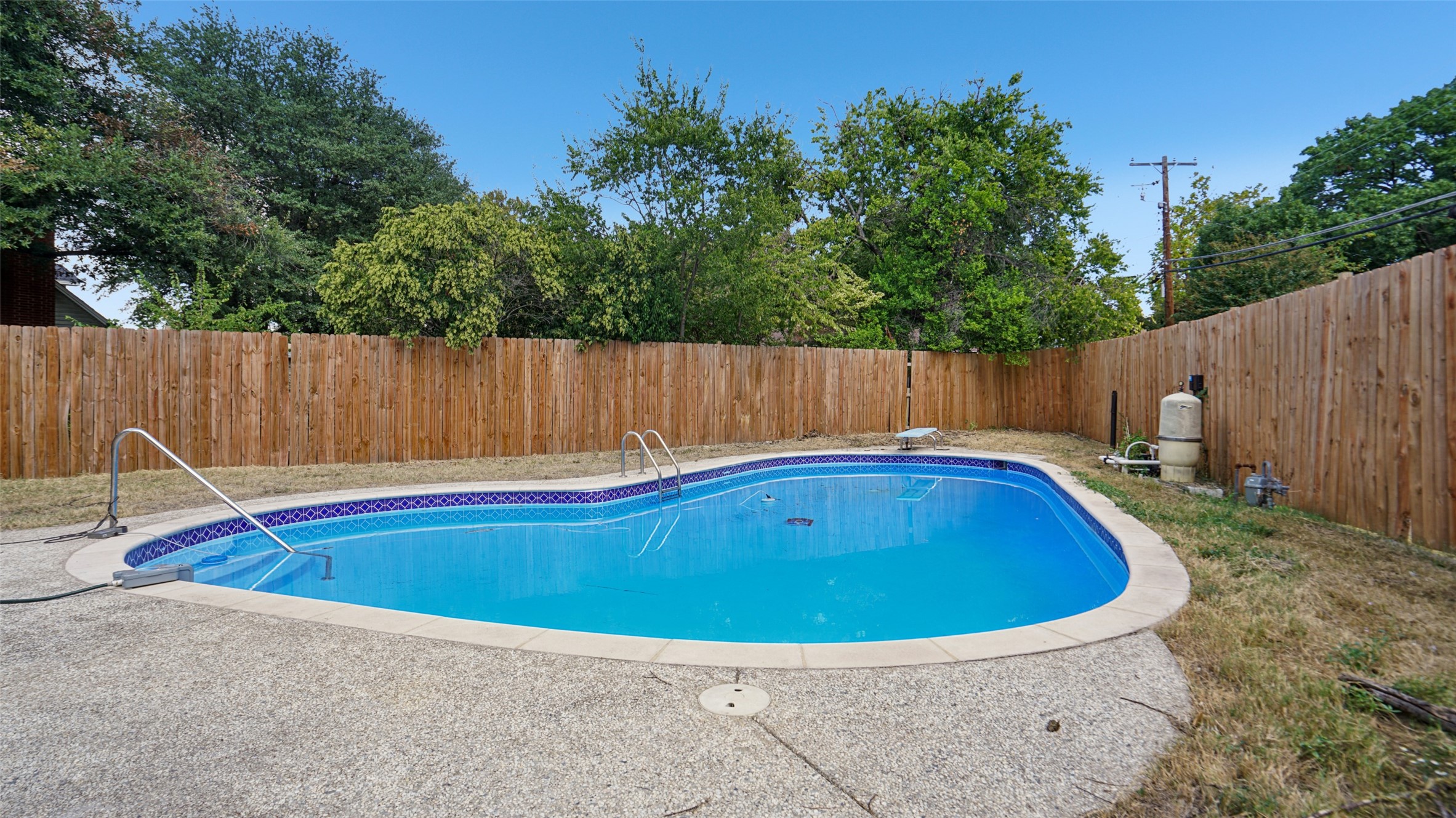 8036 Woodhue Circle Dallas TX 75228