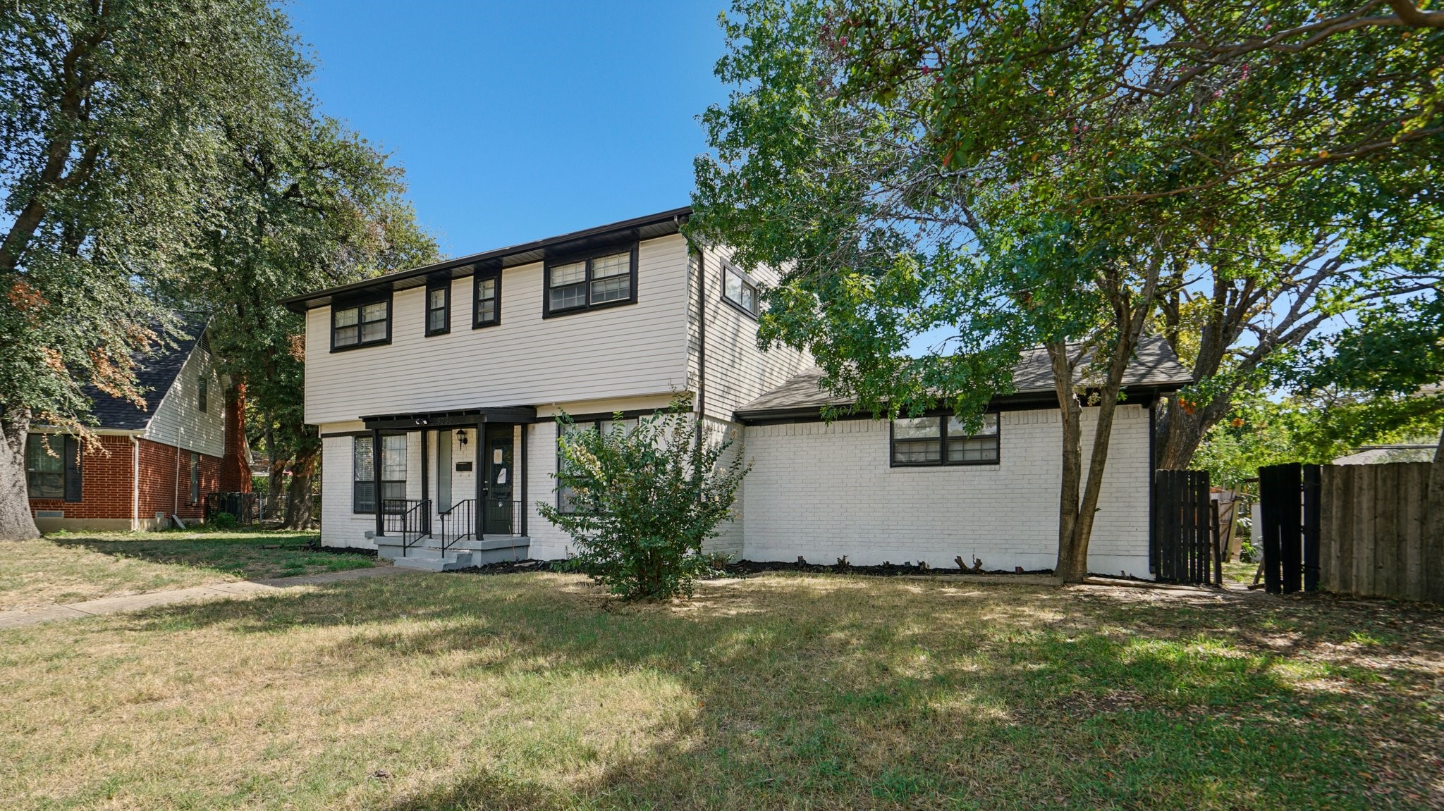 8036 Woodhue Circle Dallas TX 75228
