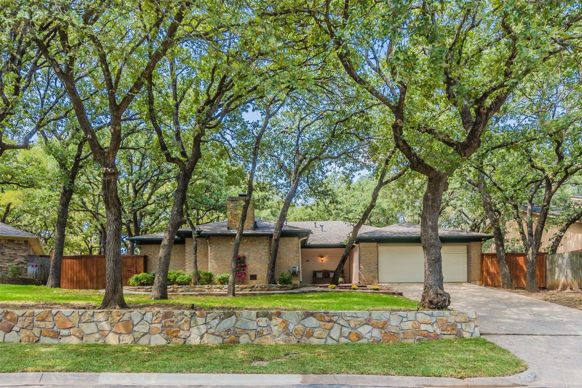 2806 Woodshire Drive Arlington TX 76016