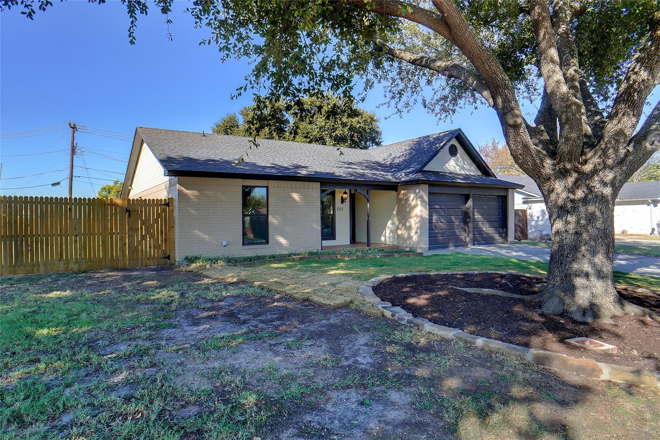 701 Crestview Drive Kennedale TX 76060