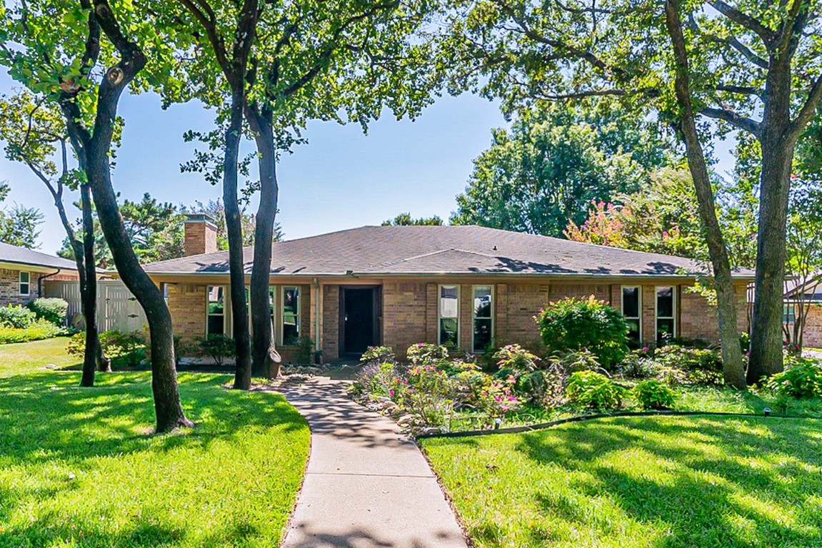 2935 Brookshire Drive Grapevine TX 76051