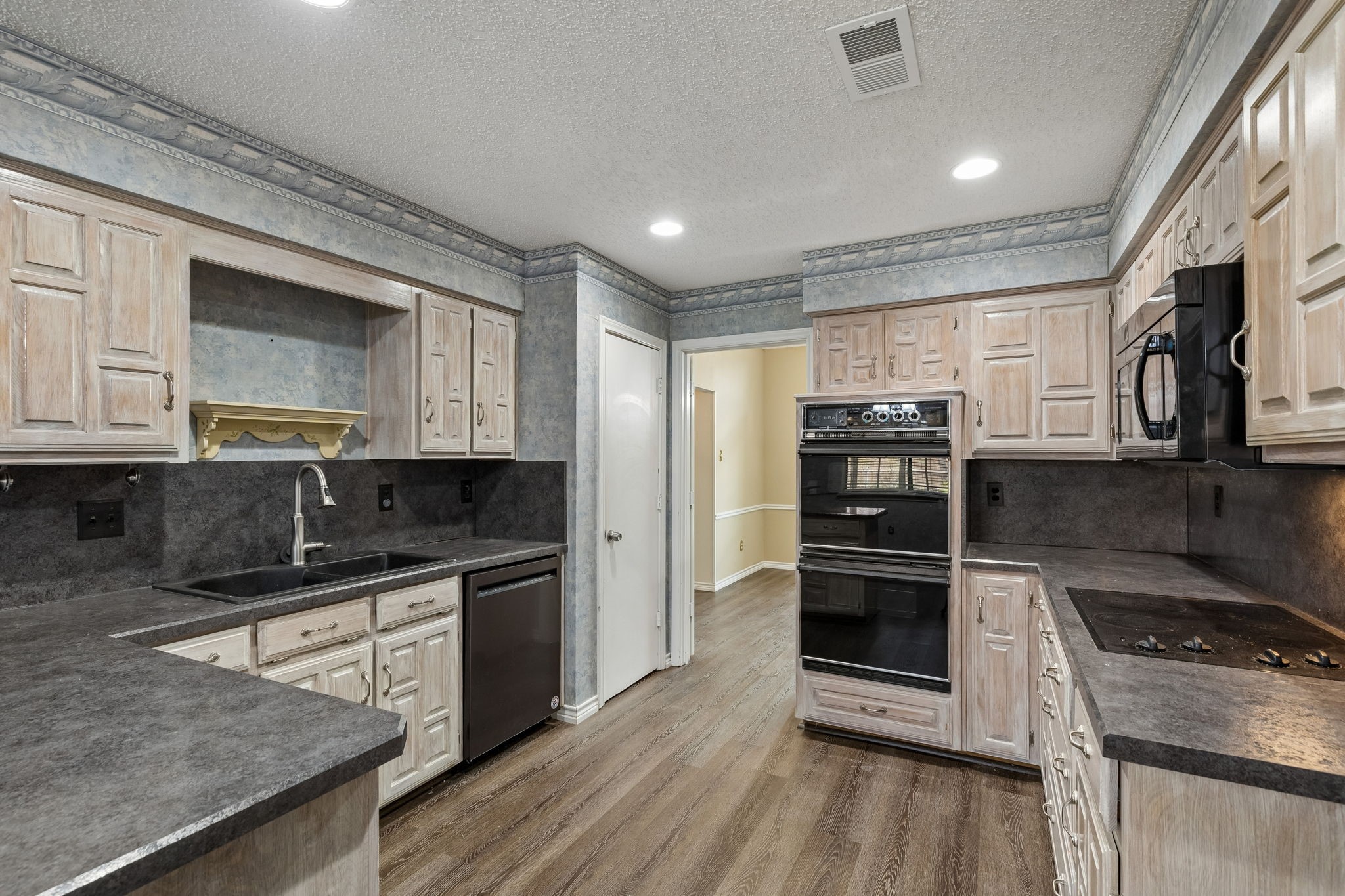 4317 Pear Trail Mesquite TX 75150
