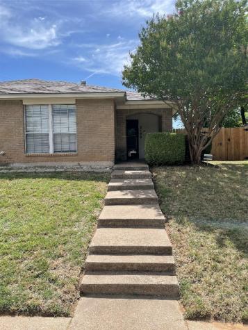 2100 Valleywood Drive Arlington TX 76013