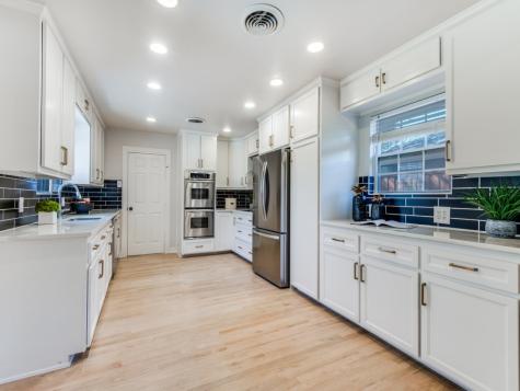 806 Knott Place Dallas TX 75208