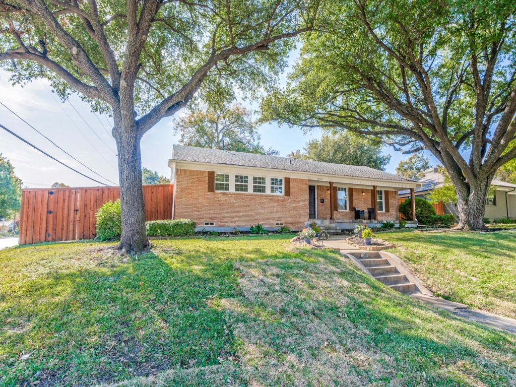 806 Knott Place Dallas TX 75208