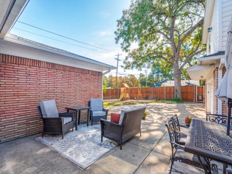 806 Knott Place Dallas TX 75208