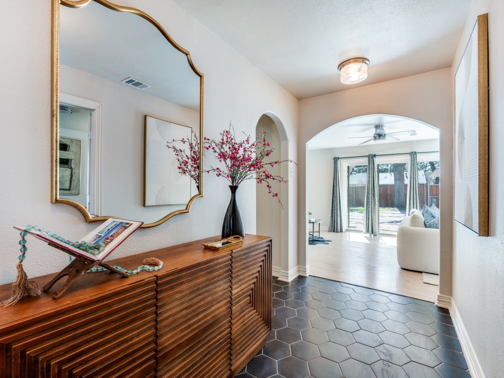 806 Knott Place Dallas TX 75208
