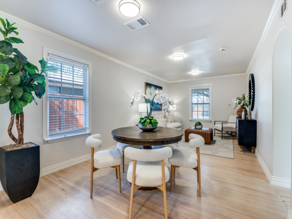 806 Knott Place Dallas TX 75208