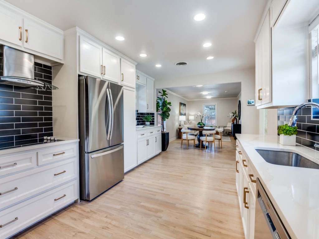 806 Knott Place Dallas TX 75208