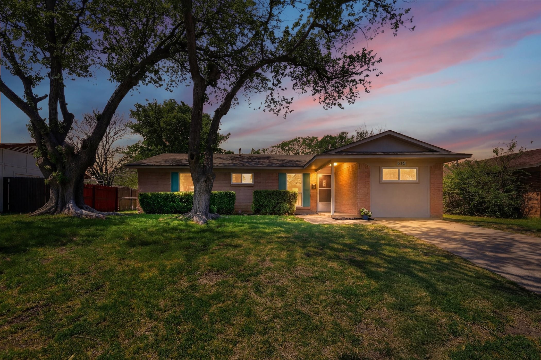 615 Calder Avenue Duncanville TX 75116
