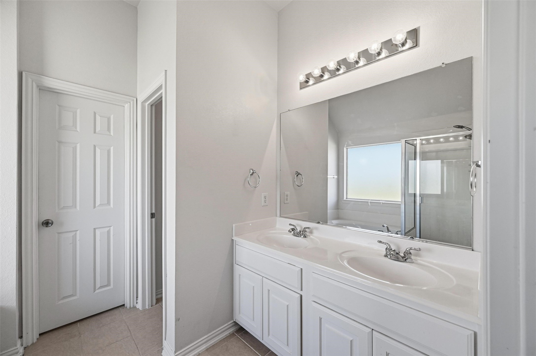 7807 Enchanted Isle Drive Arlington TX 76016