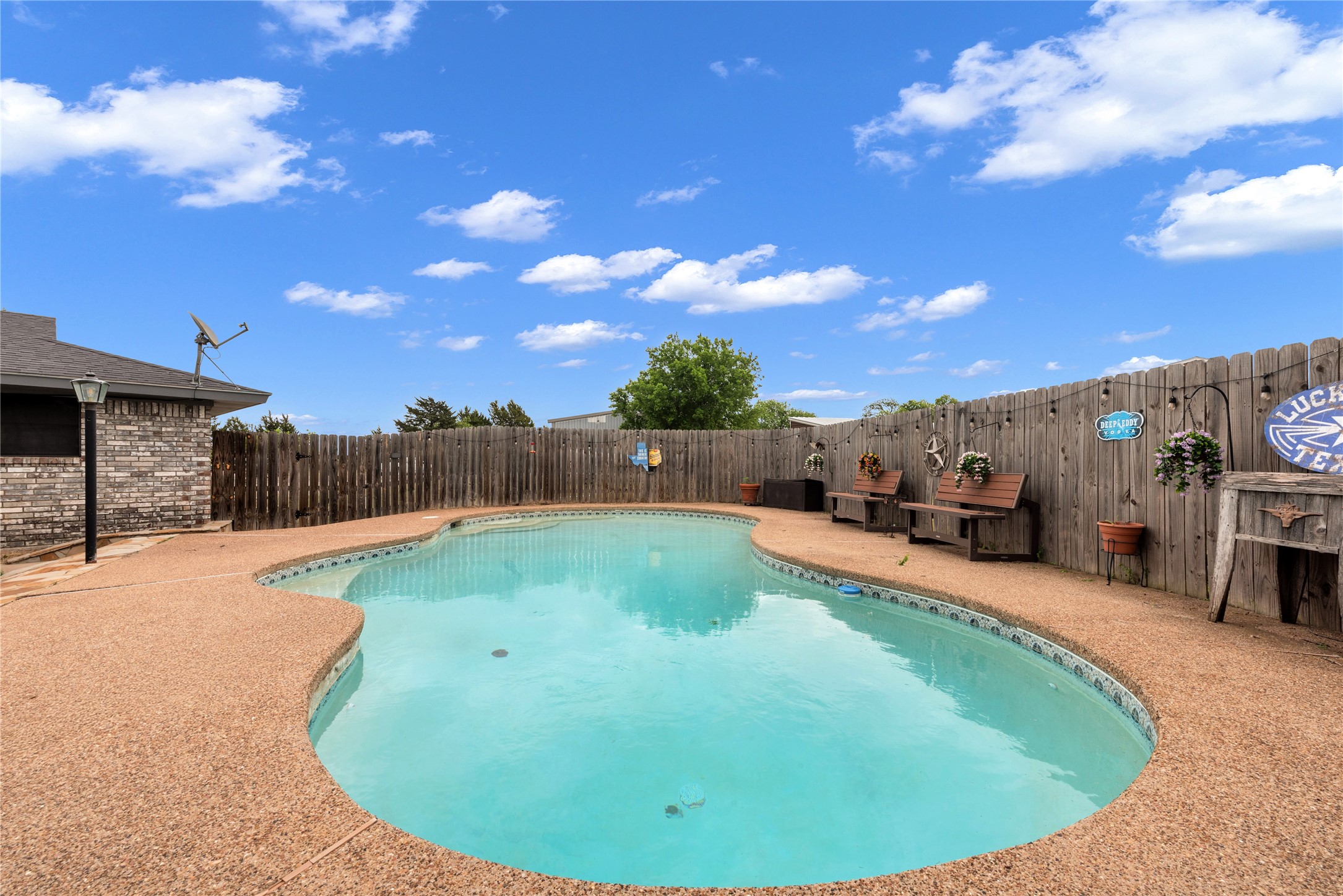 2321 County Road 2360 Decatur TX 76234