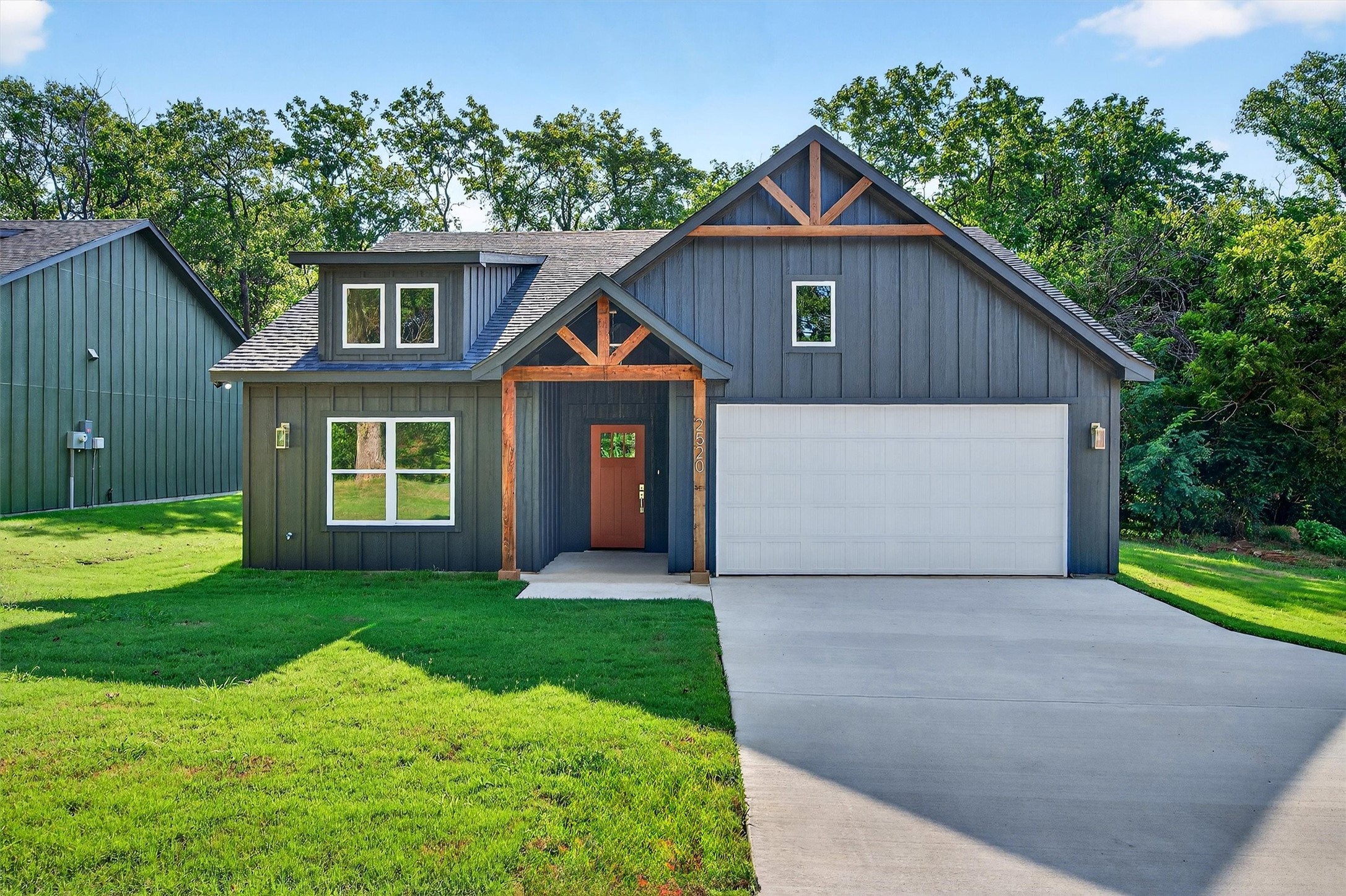 2520 S Scullin Avenue Denison TX 75020