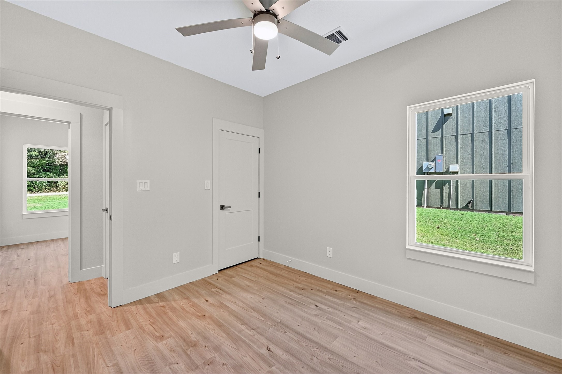2520 S Scullin Avenue Denison TX 75020