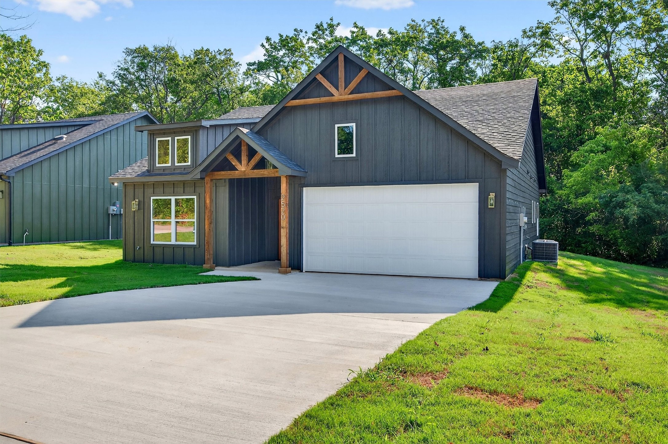 2520 S Scullin Avenue Denison TX 75020