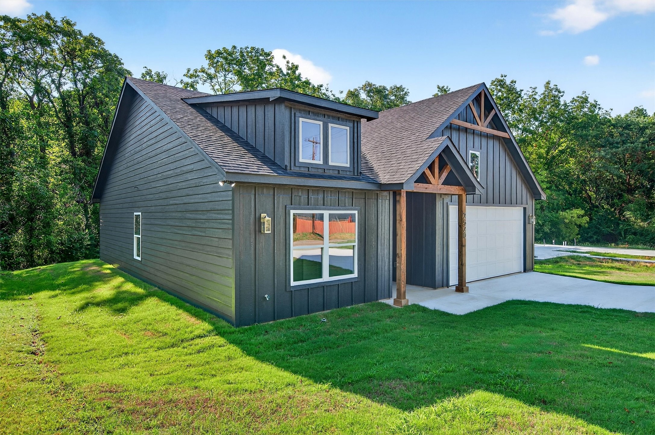 2520 S Scullin Avenue Denison TX 75020