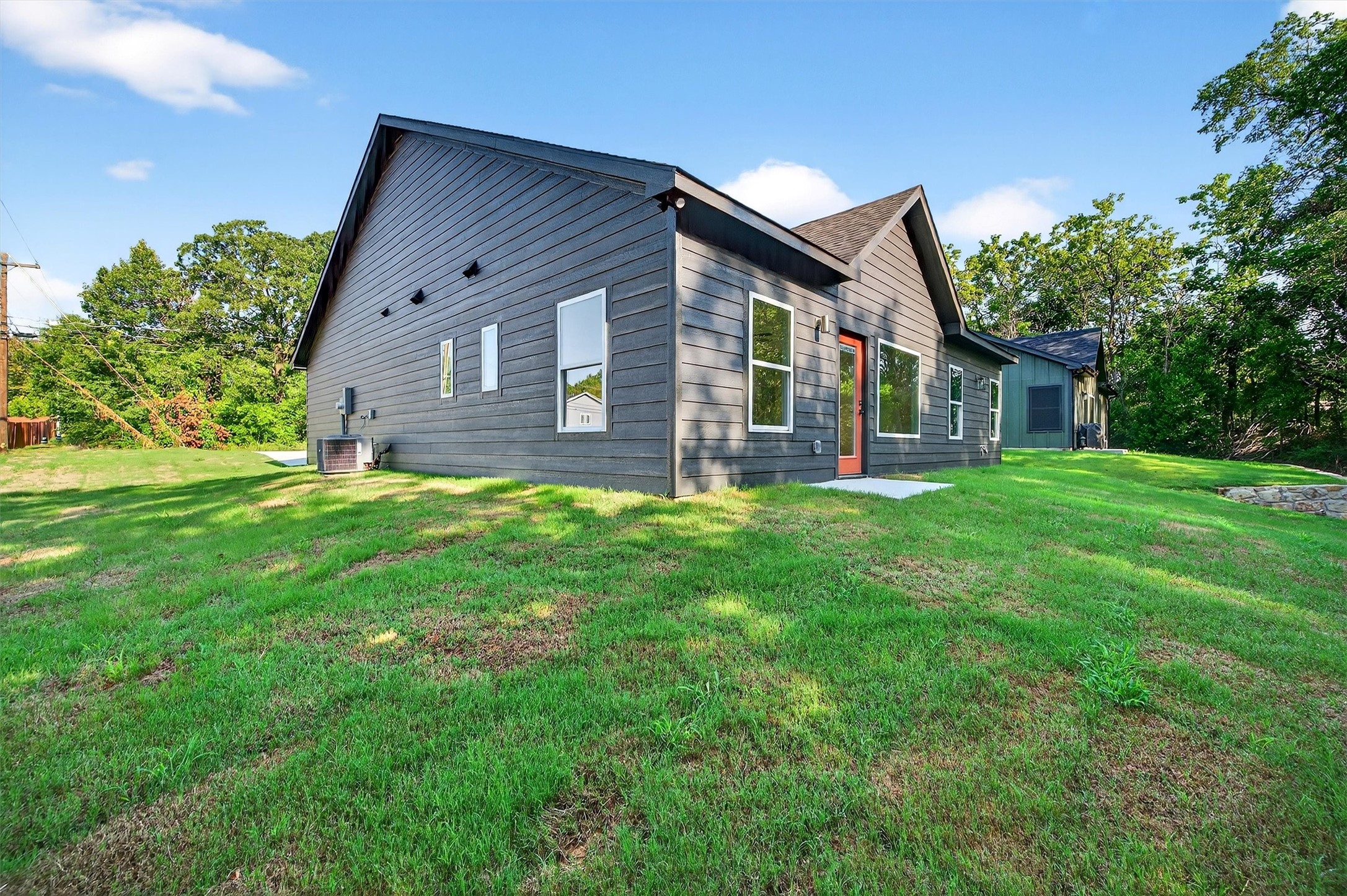 2520 S Scullin Avenue Denison TX 75020