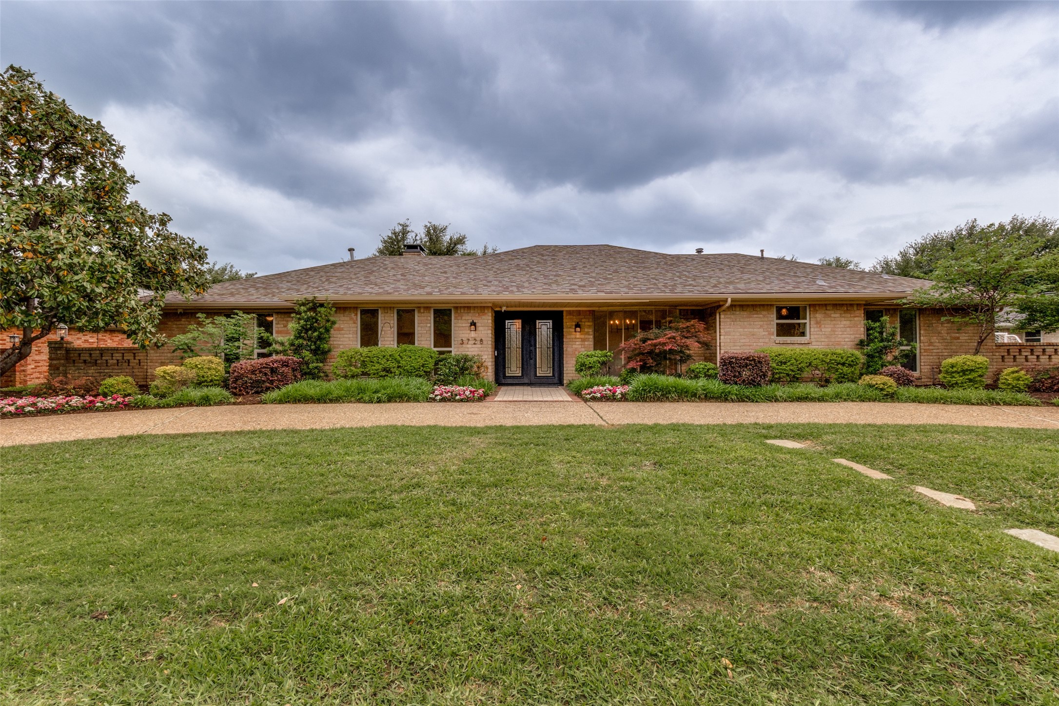 3728 Princess Lane Dallas TX 75229