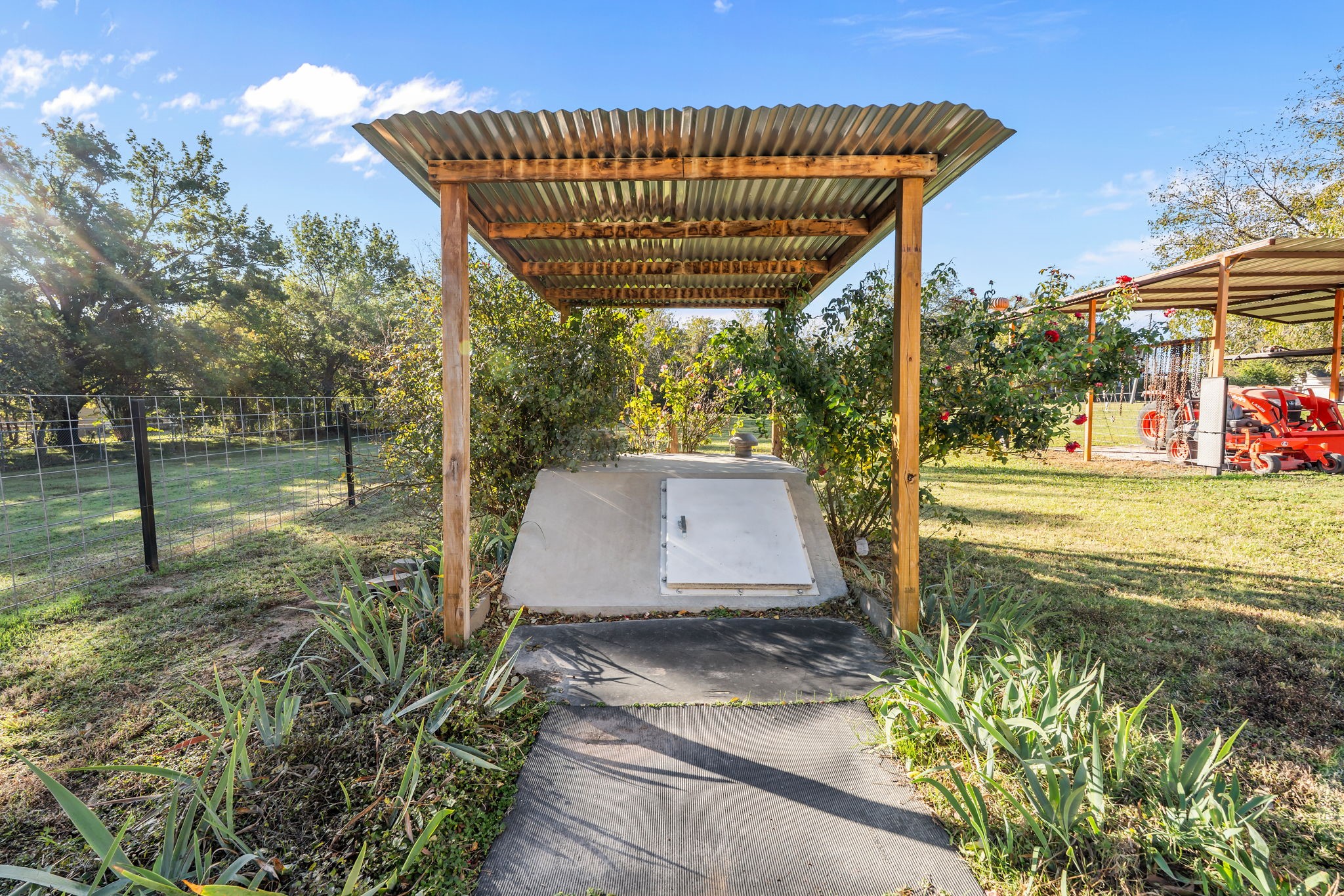 205 College Street Chico TX 76431
