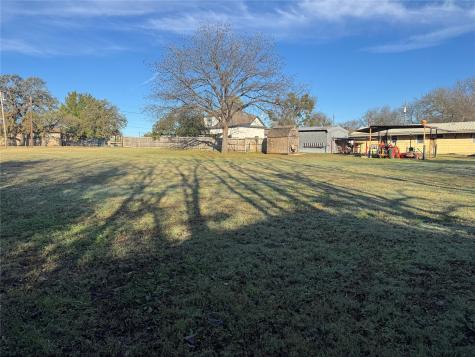 205 College Street Chico TX 76431