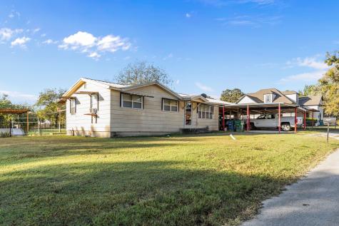 205 College Street Chico TX 76431