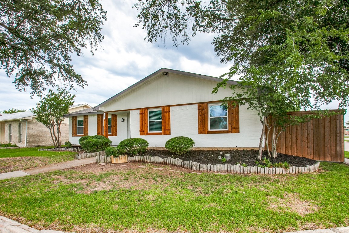 2043 Chatsworth Road Carrollton TX 75007