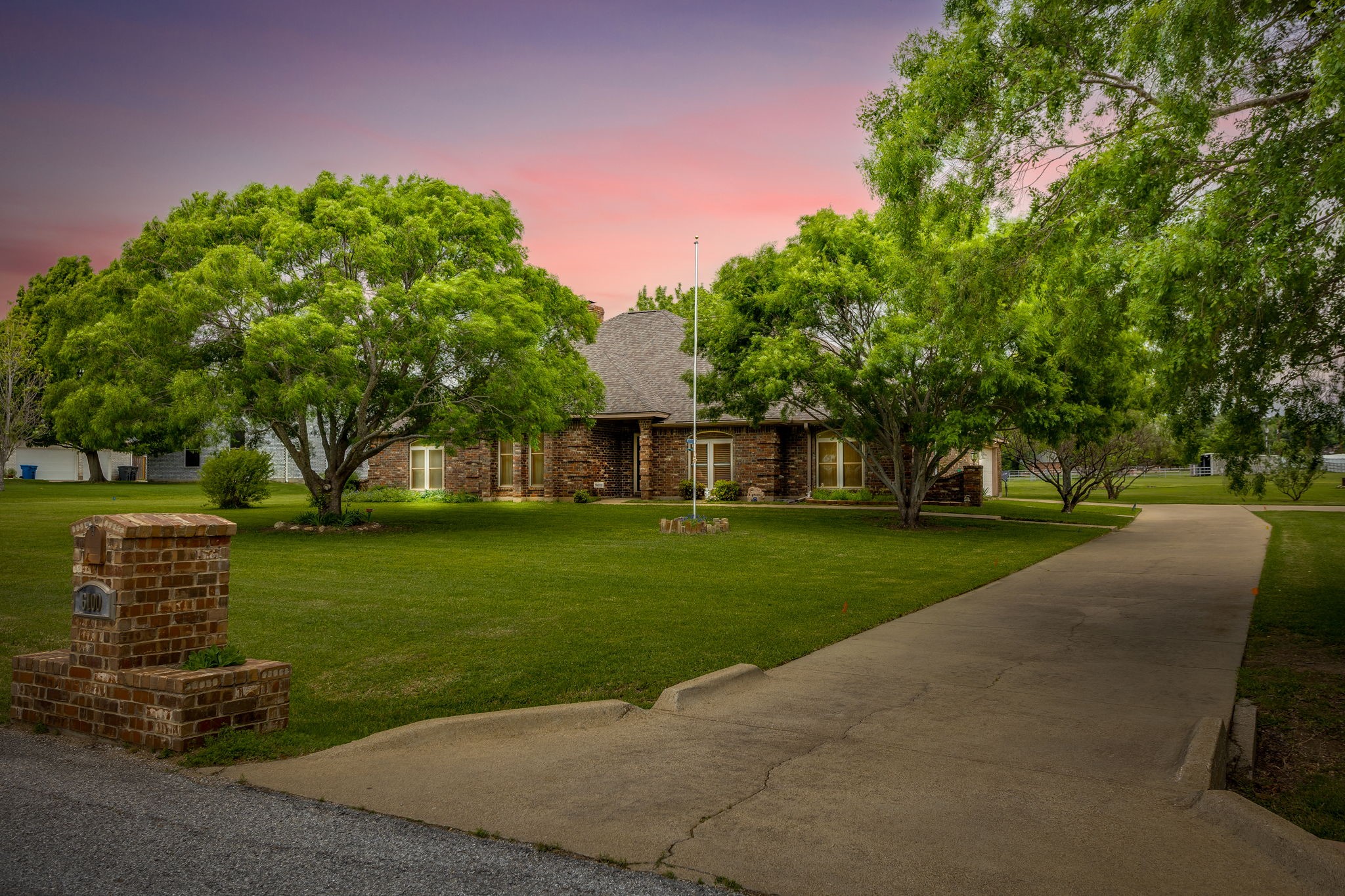 6100 Autumn Breeze Circle Fort Worth TX 76140