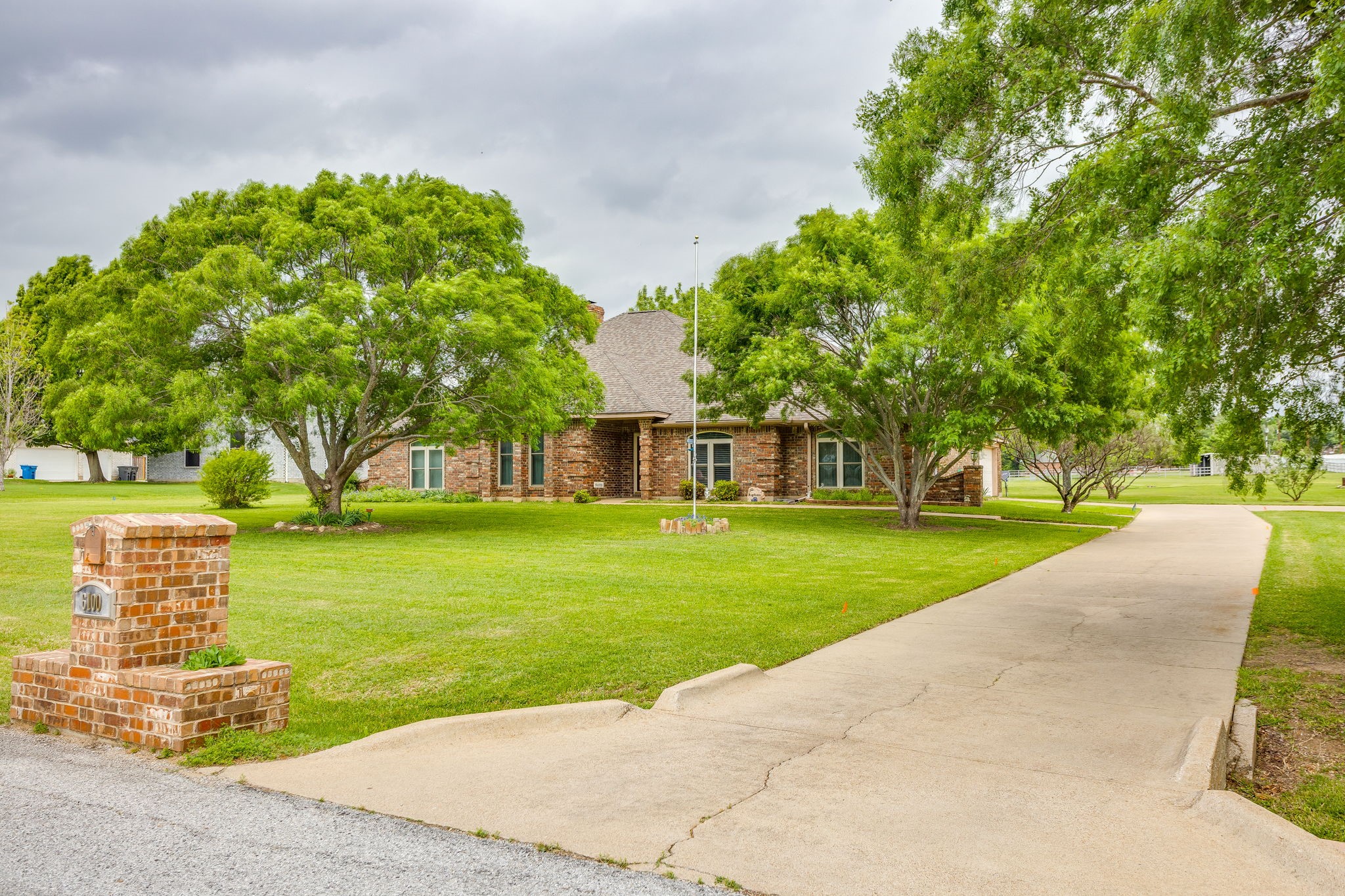 6100 Autumn Breeze Circle Fort Worth TX 76140