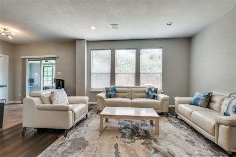 817 Pryor Drive Arlington TX 76001