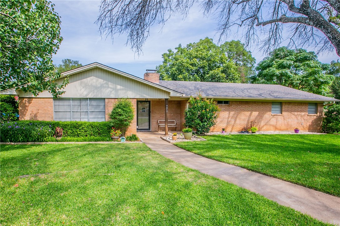 7317 Brentwood Circle Woodway TX 76712