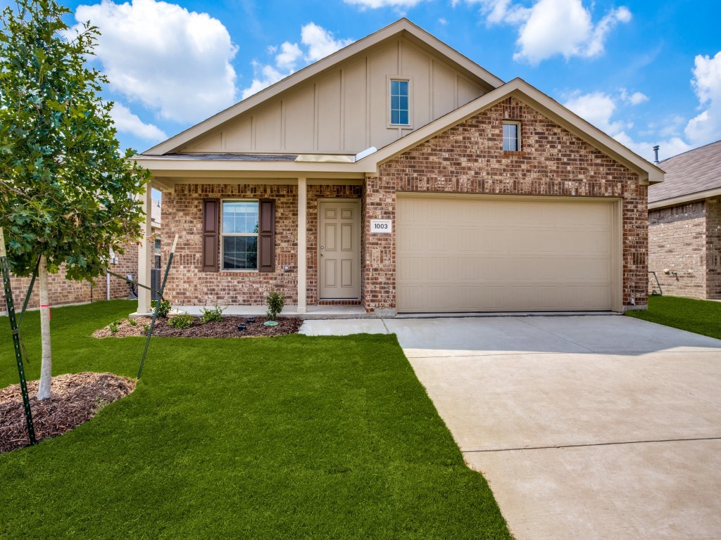 1107 Wildflower Street Ennis TX 75119
