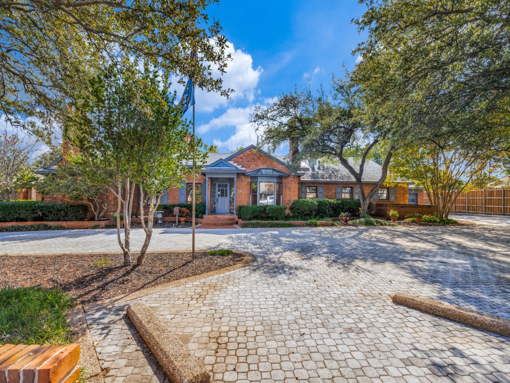 5322 Stonegate Road Dallas TX 75209