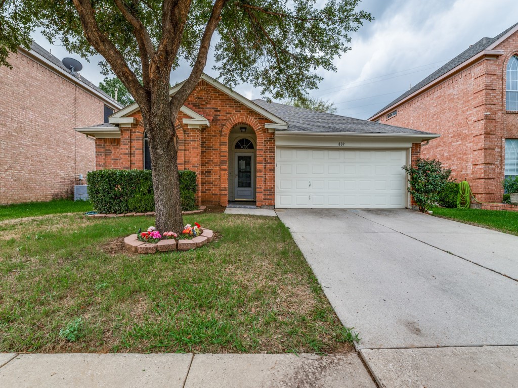 809 Missouri Lane Saginaw TX 76131