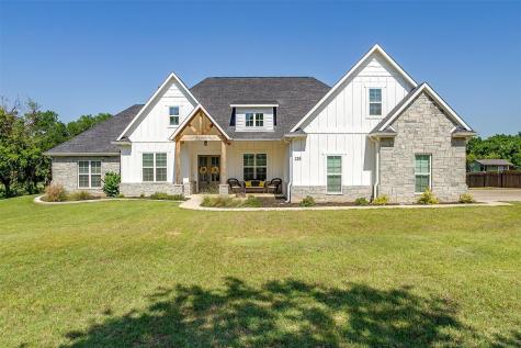 225 Fox Lane Burleson TX 76028