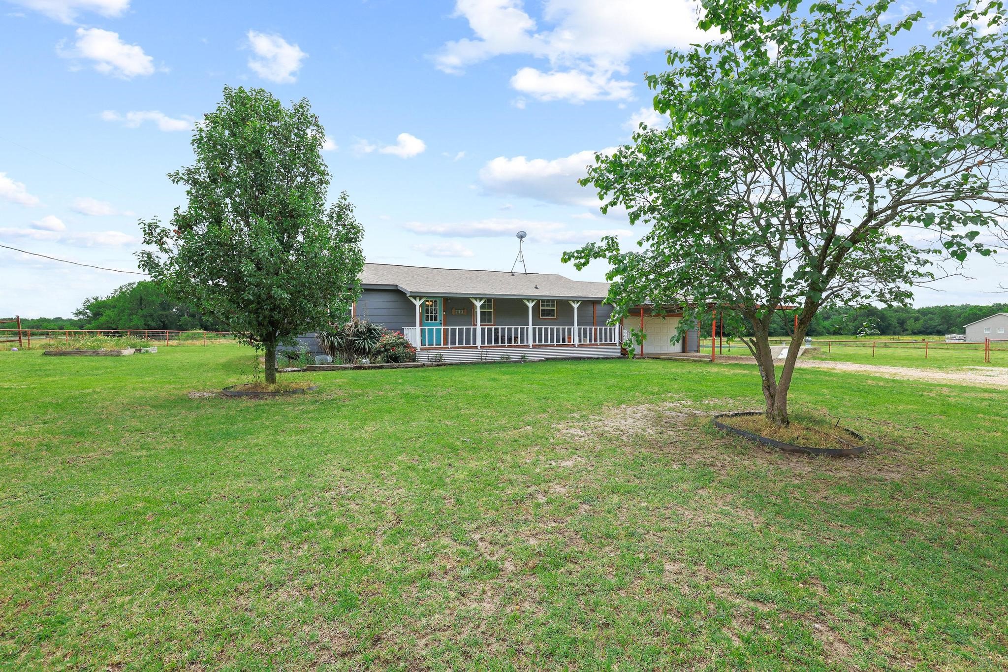 323 County Road 3804 Wolfe City TX 75496