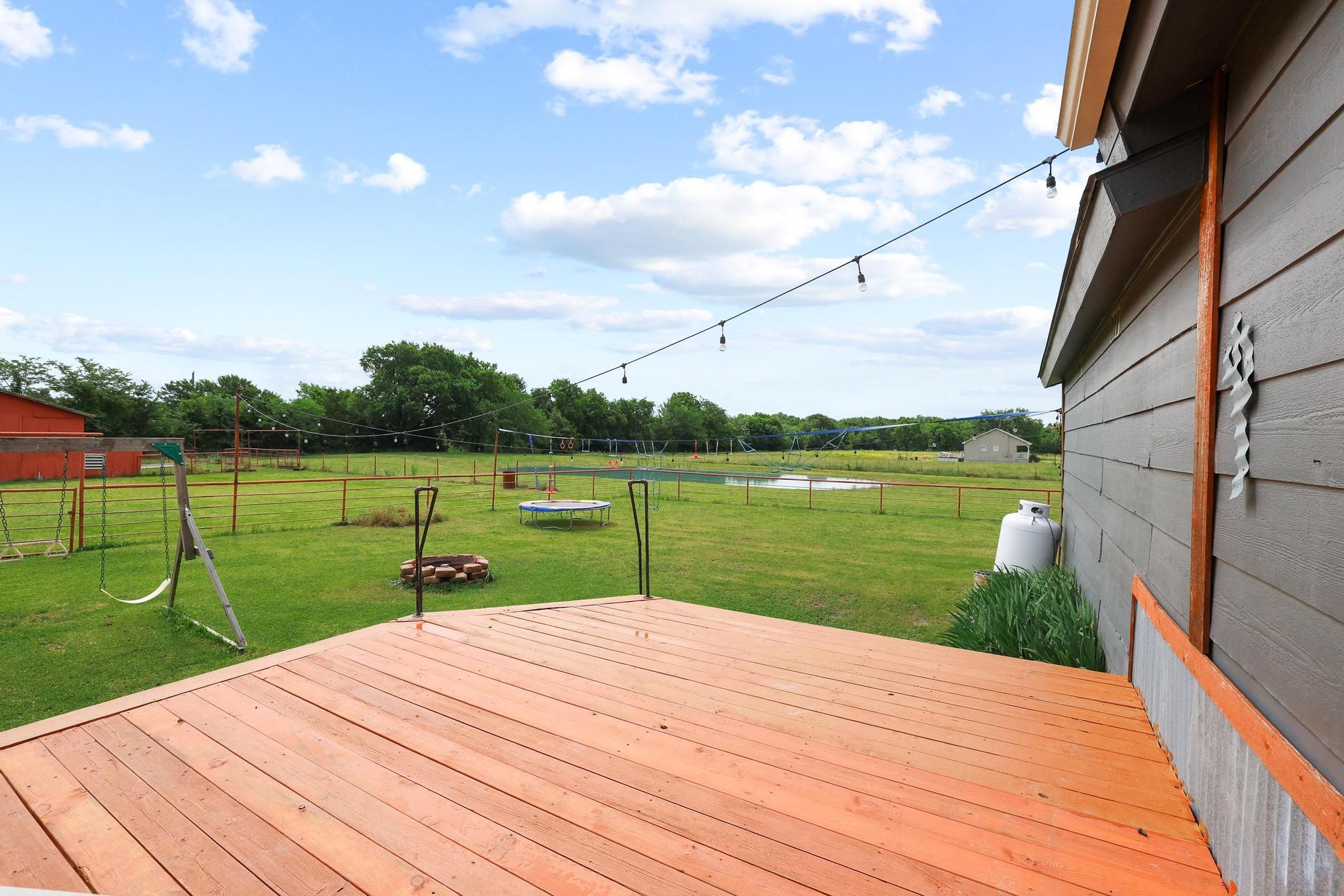 323 County Road 3804 Wolfe City TX 75496