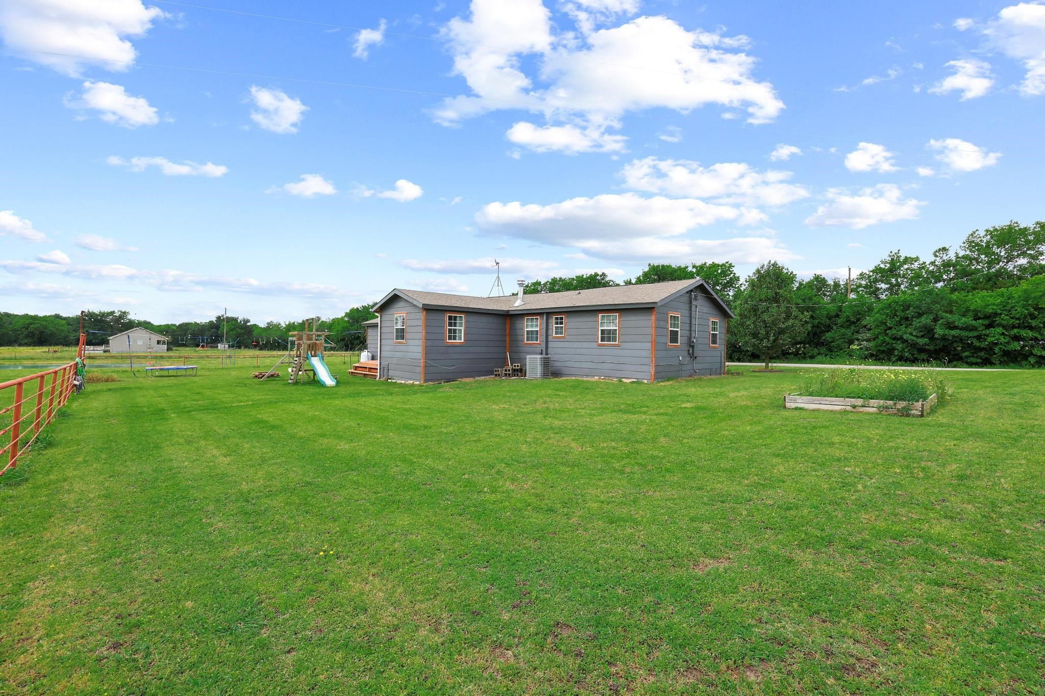 323 County Road 3804 Wolfe City TX 75496