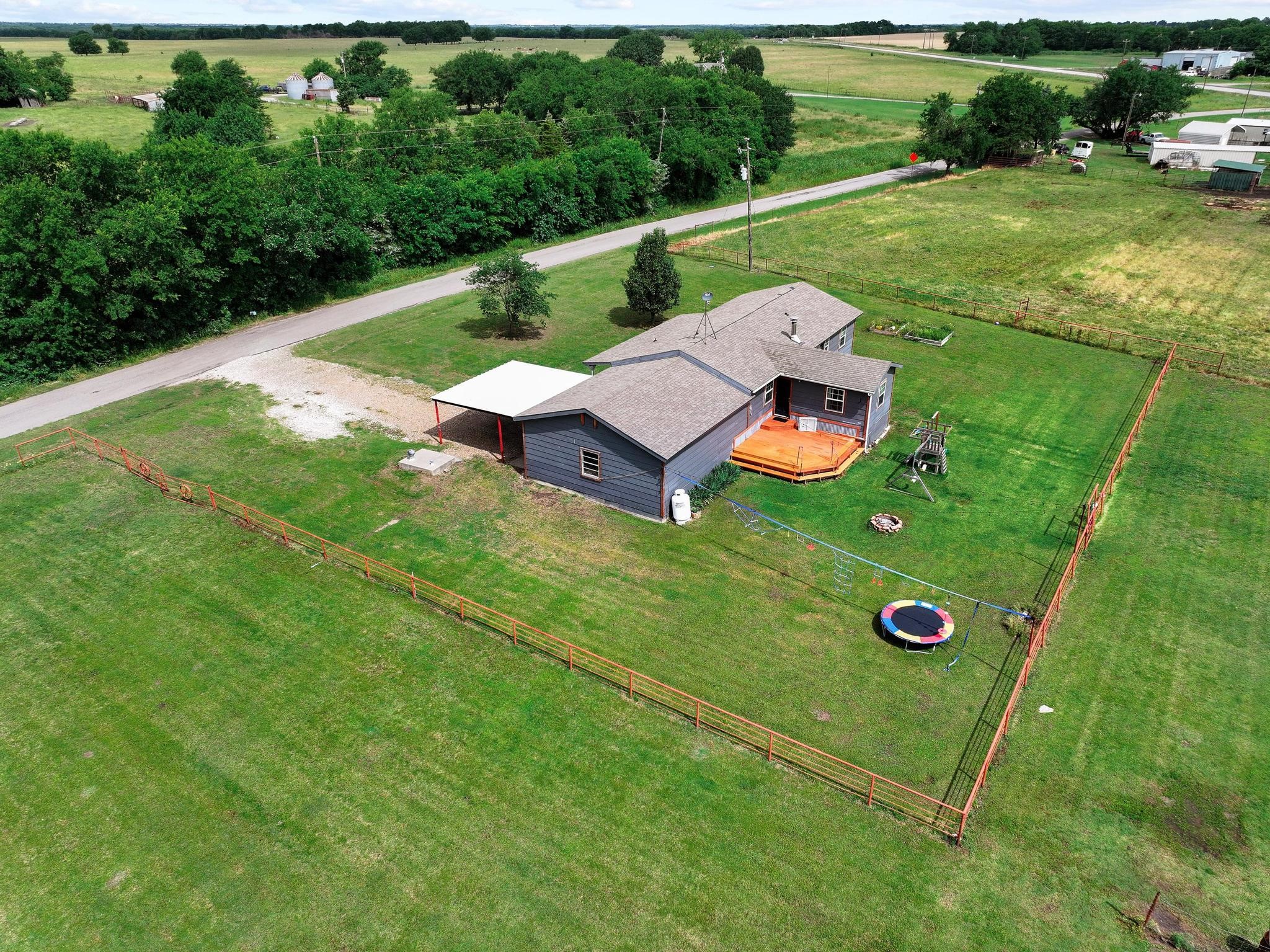 323 County Road 3804 Wolfe City TX 75496