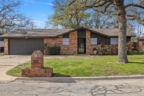 3208 Bob O Link Lane Denton TX 76209