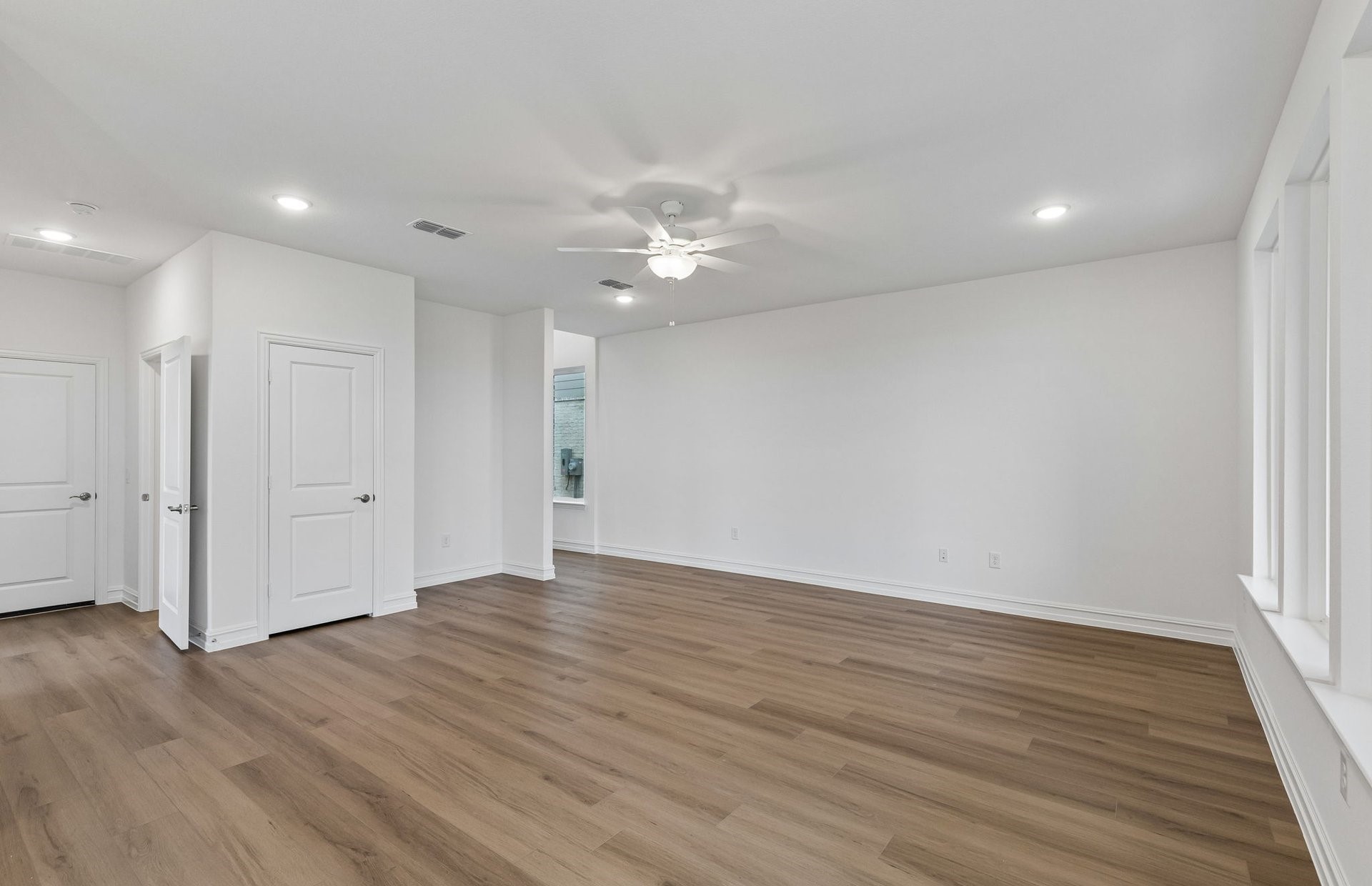 1009 Hammy Lane Aubrey TX 76227