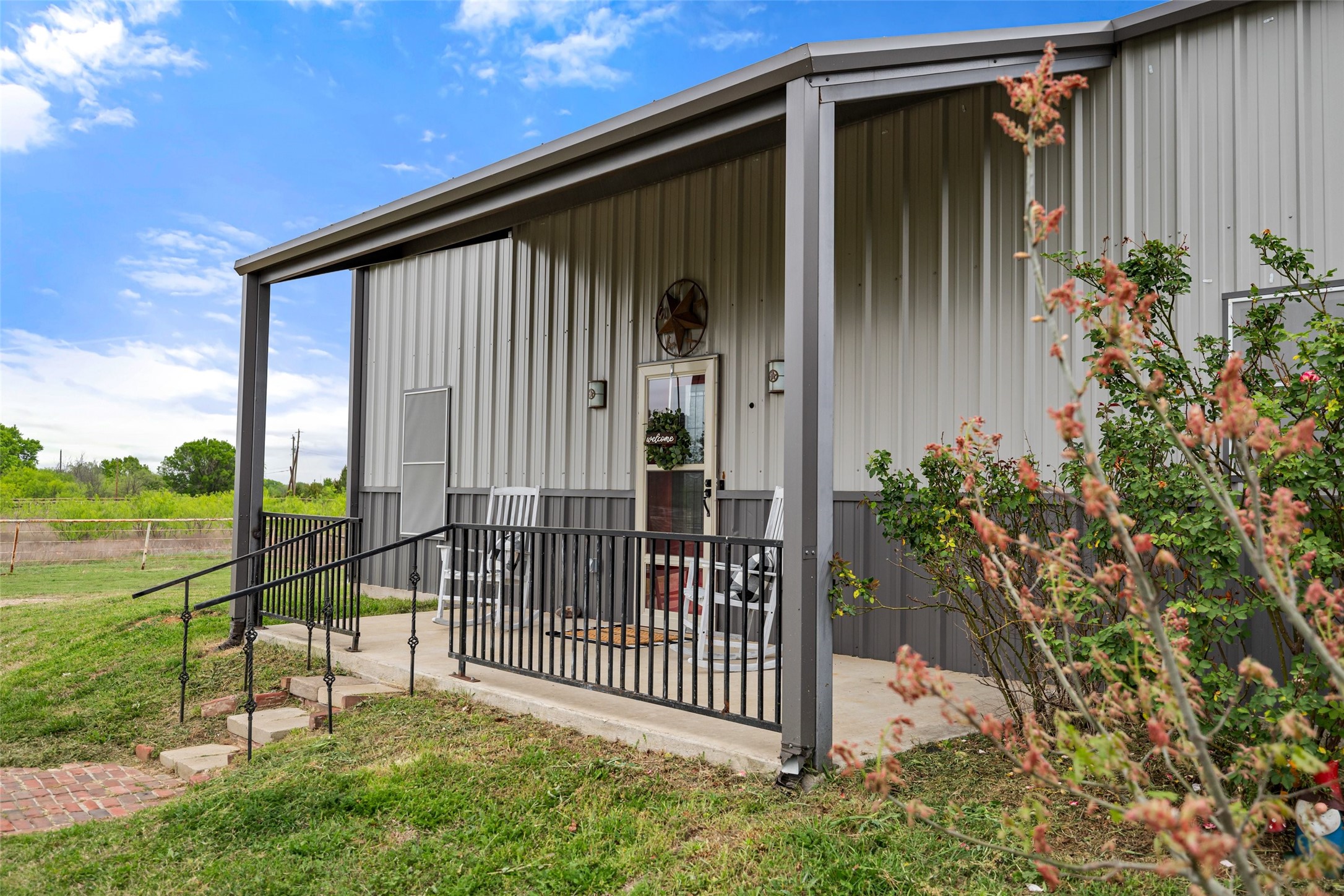 6711 W Sundance Circle Joshua TX 76058