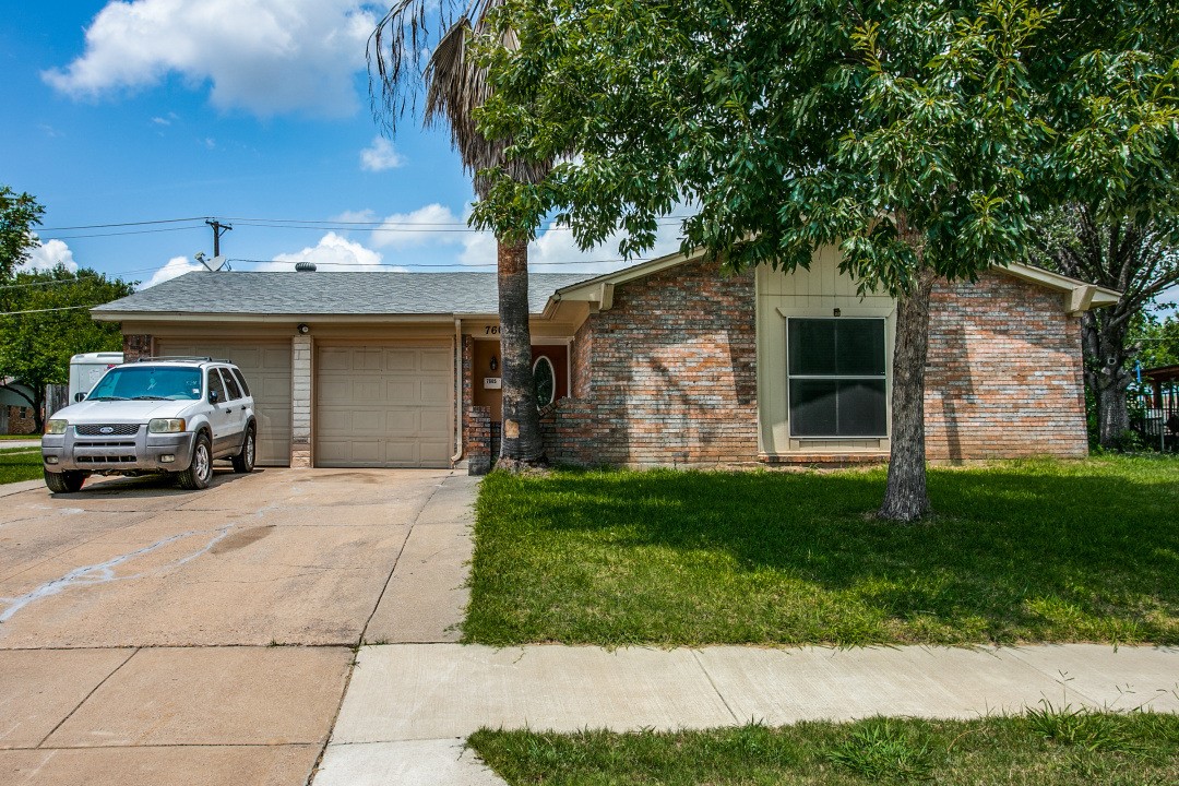7605 Janetta Drive North Richland Hills TX 76180