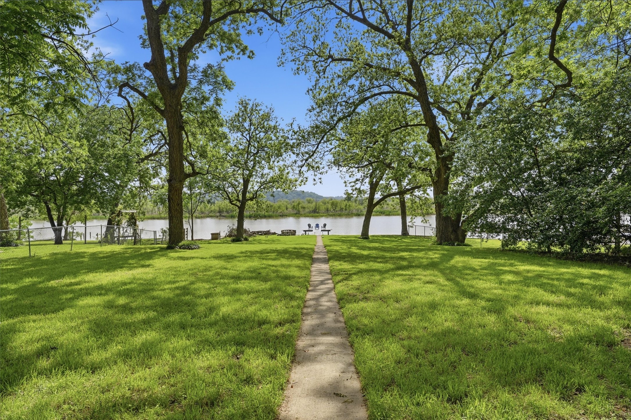 5106 Gibson Court Granbury TX 76049