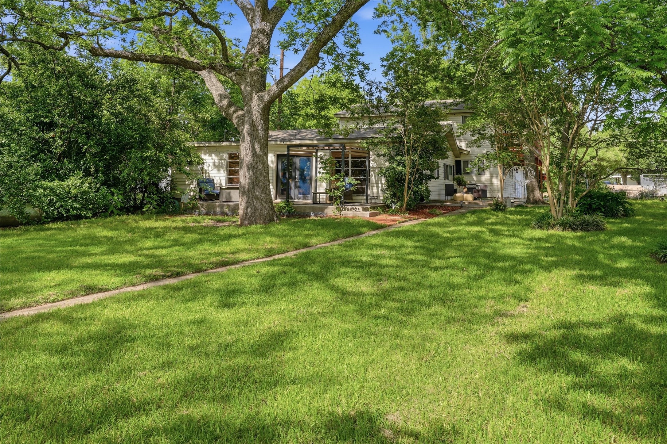 5106 Gibson Court Granbury TX 76049