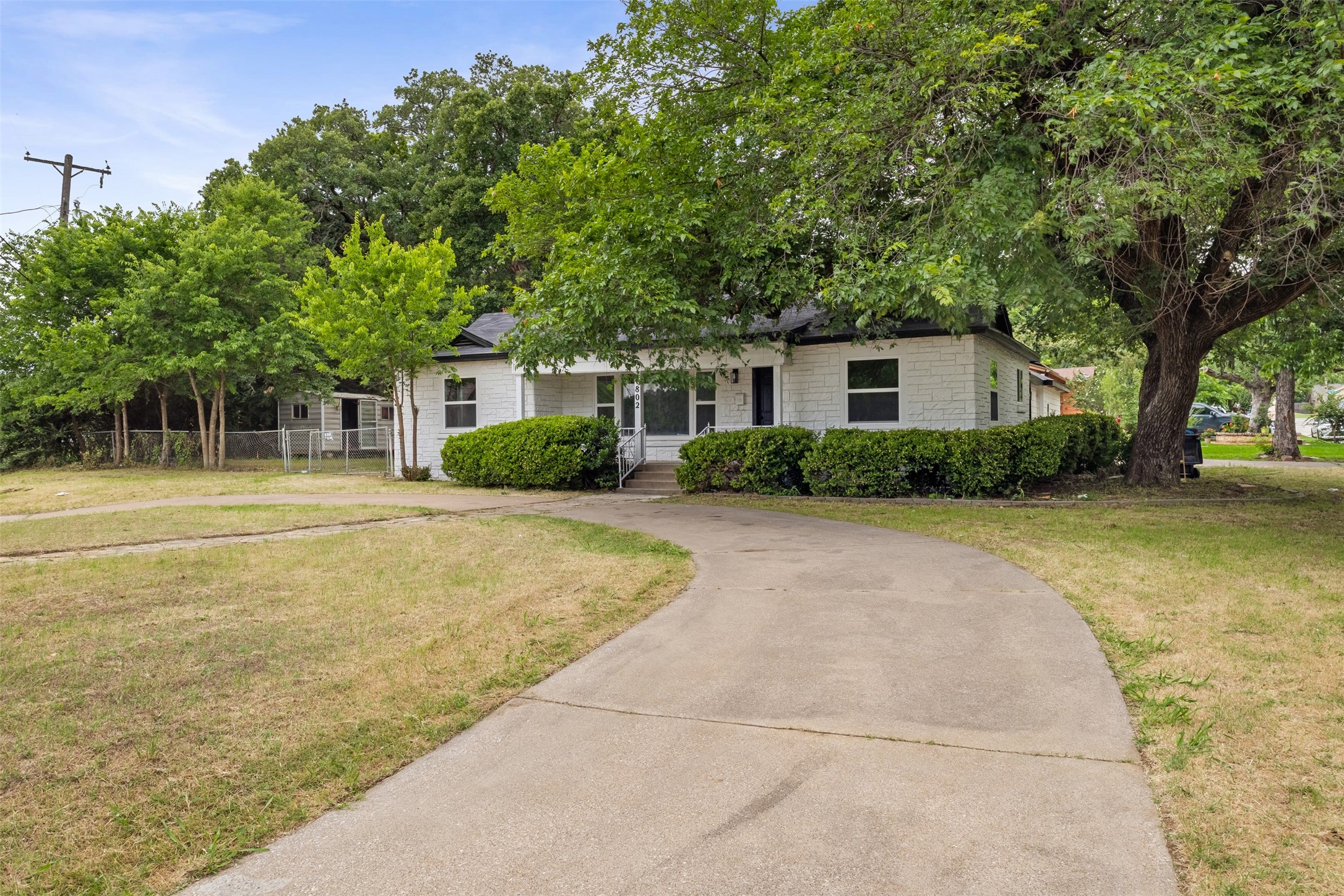 1802 Ederville Road S Fort Worth TX 76103
