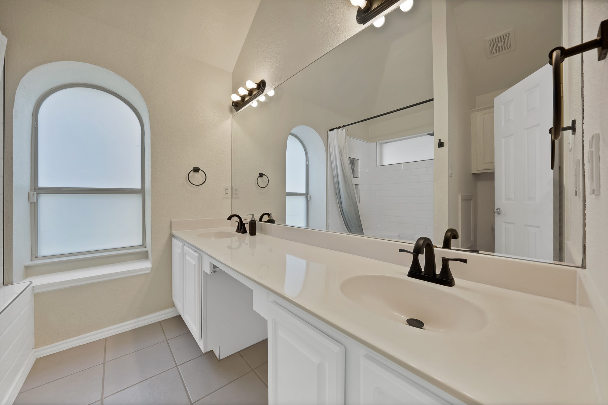 1905 Piney Creek Boulevard Denton TX 76205