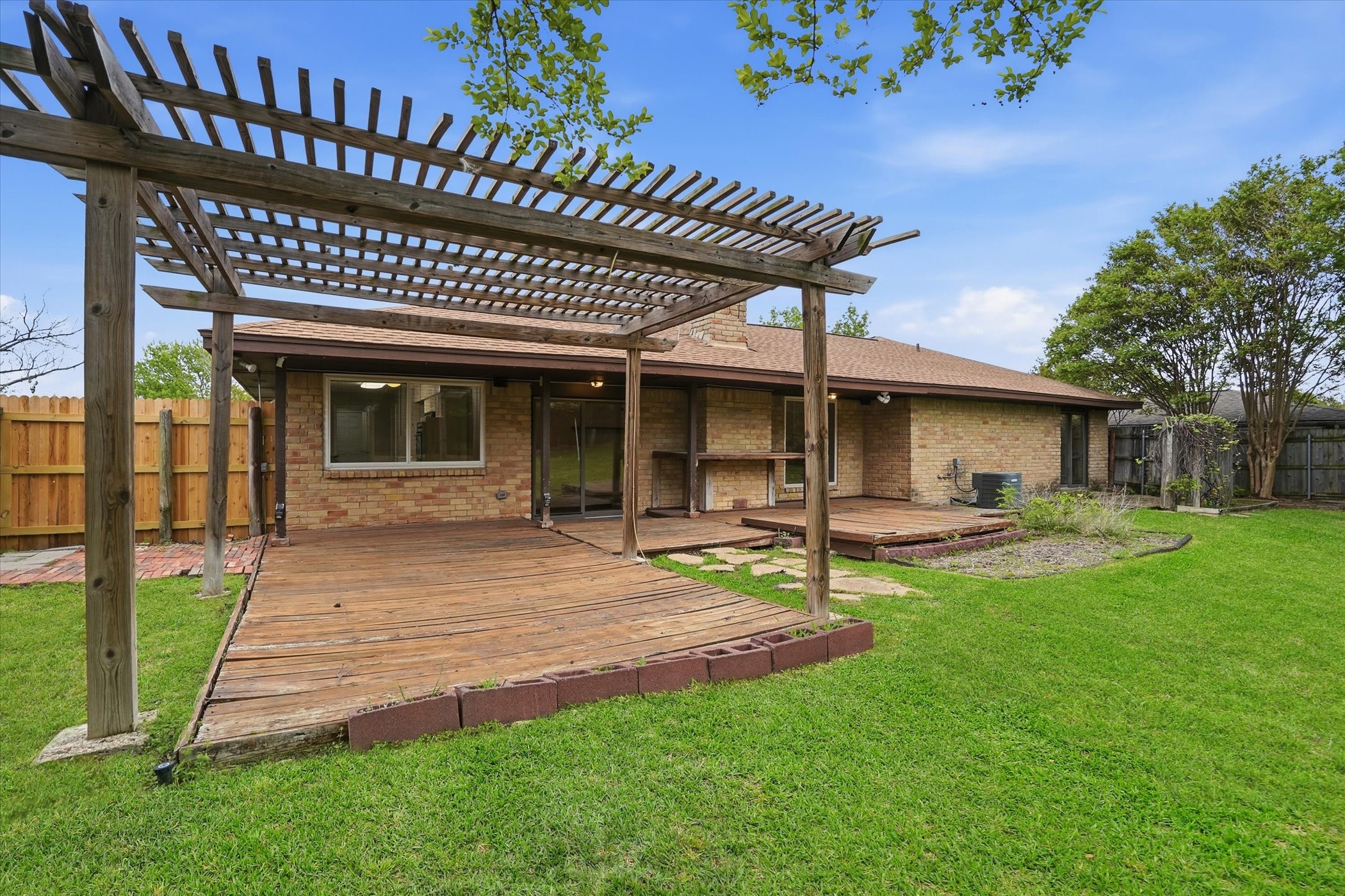 6408 Welch Avenue Fort Worth TX 76133